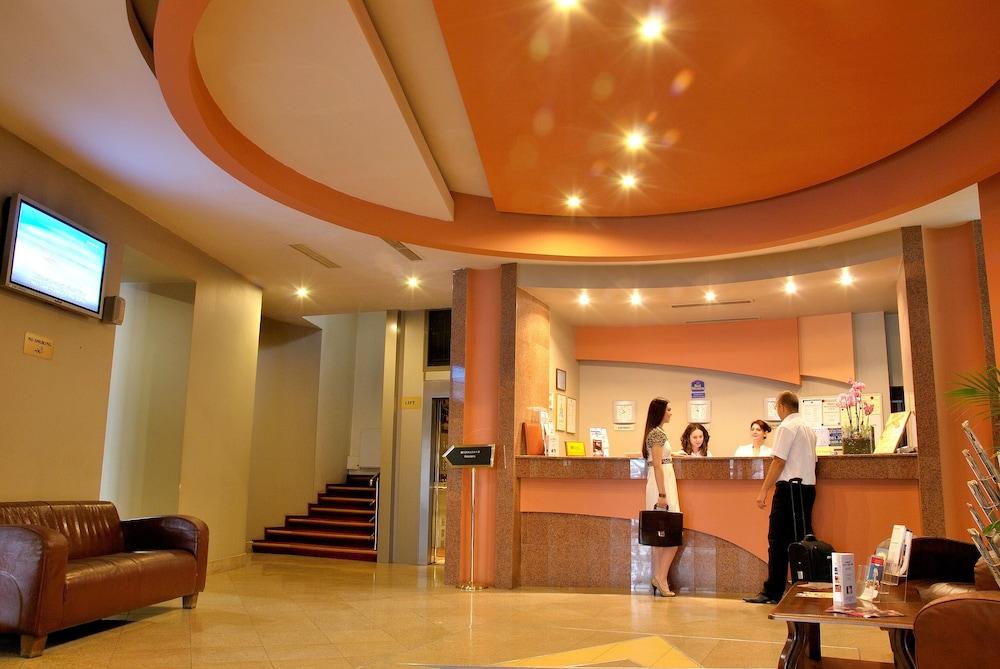 Hotel Astoria City Center Iasi Ngoại thất bức ảnh