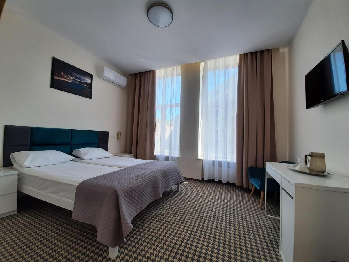 Hotel Astoria City Center Iasi Ngoại thất bức ảnh