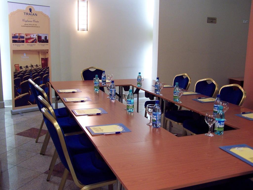Hotel Astoria City Center Iasi Ngoại thất bức ảnh