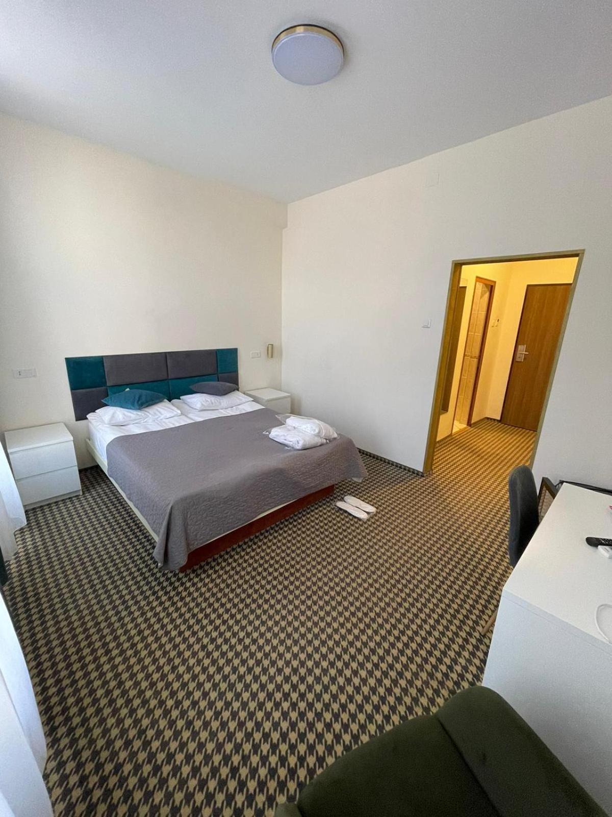 Hotel Astoria City Center Iasi Ngoại thất bức ảnh