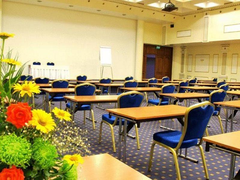 Hotel Astoria City Center Iasi Ngoại thất bức ảnh