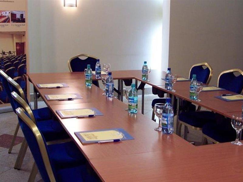Hotel Astoria City Center Iasi Ngoại thất bức ảnh